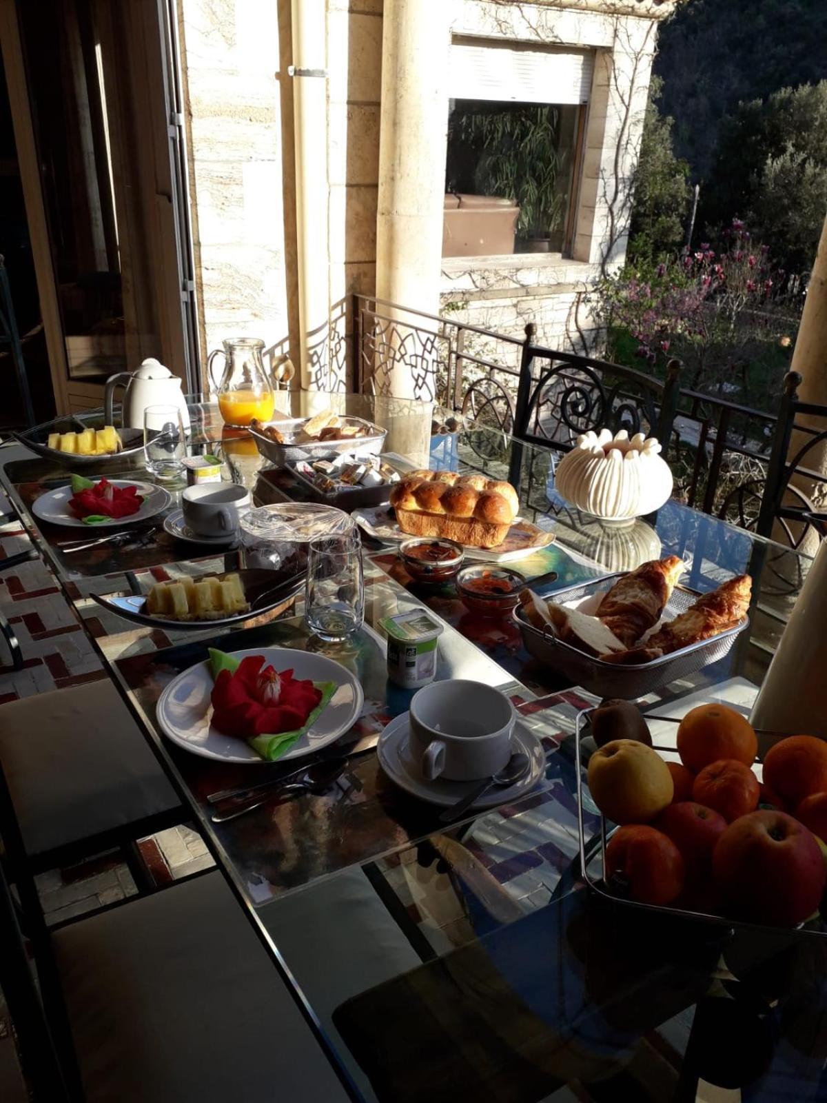 Les Arbousiers Hotell Céret Exteriör bild
