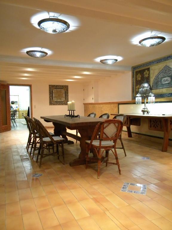 Les Arbousiers Hotell Céret Exteriör bild
