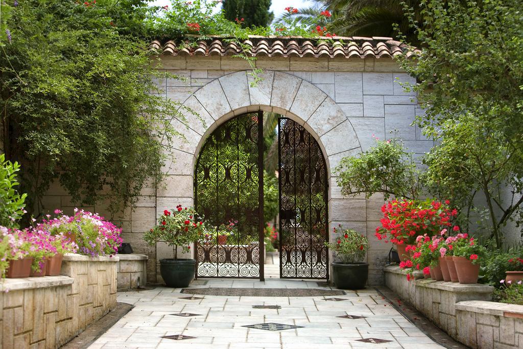 Les Arbousiers Hotell Céret Exteriör bild
